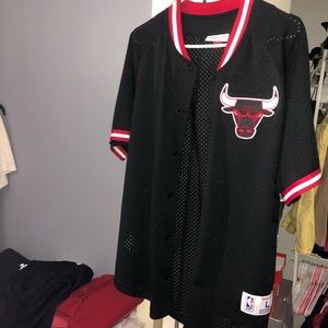 BULLS baseball style jersey